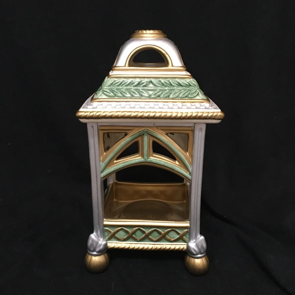 FITZ and FLOYD TEA LITE CANDLE HOLDER Green silver and gold